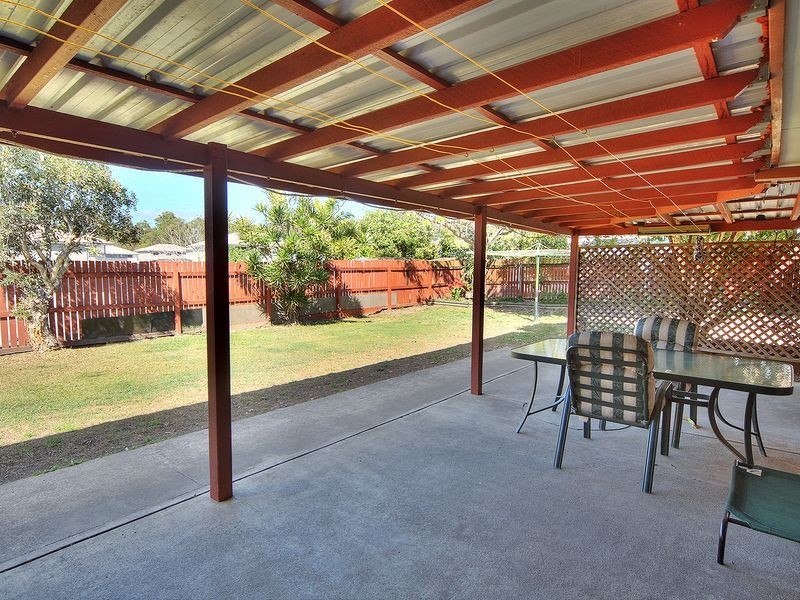 93 Peverell Street, Hillcrest QLD 4118