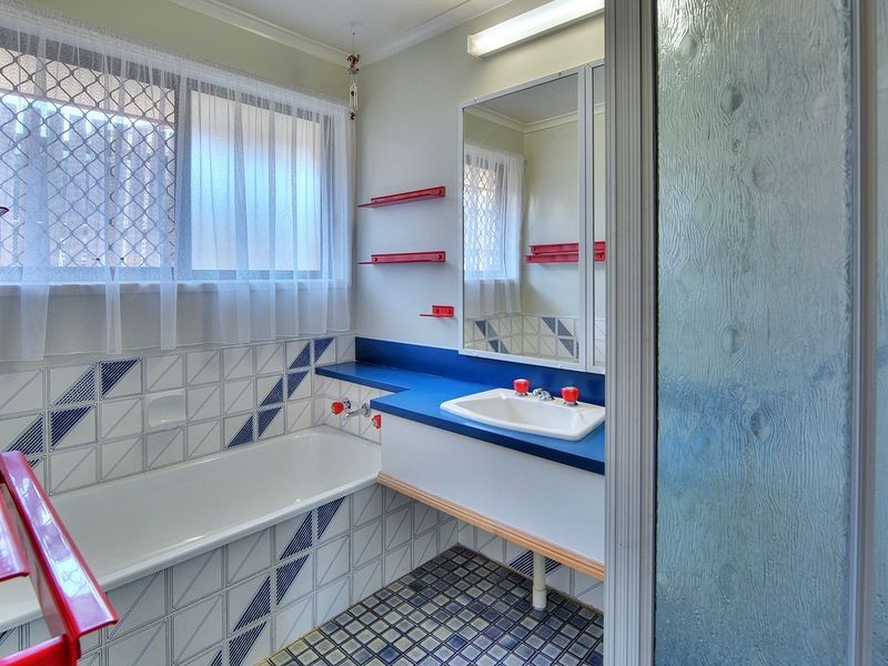 93 Peverell Street, Hillcrest QLD 4118