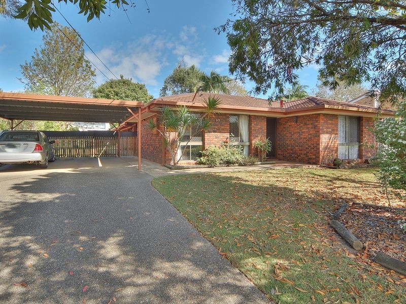 93 Peverell Street, Hillcrest QLD 4118