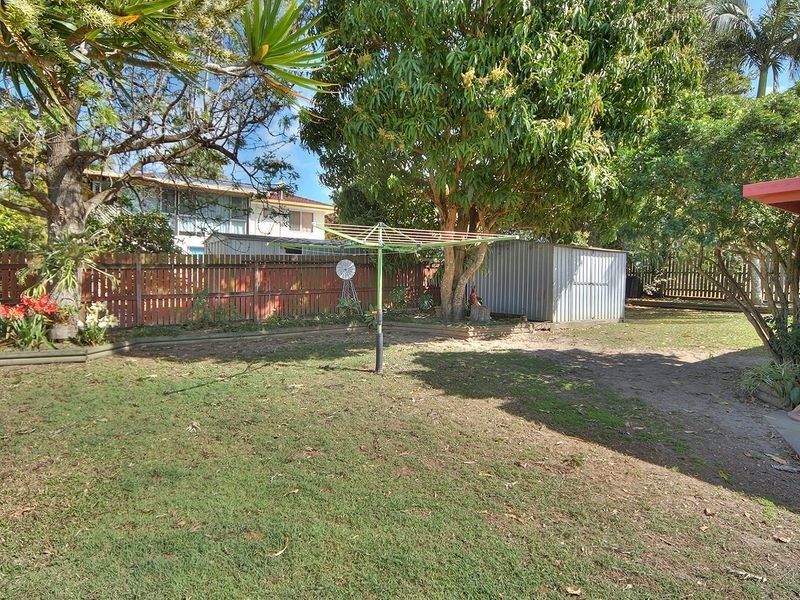 93 Peverell Street, Hillcrest QLD 4118