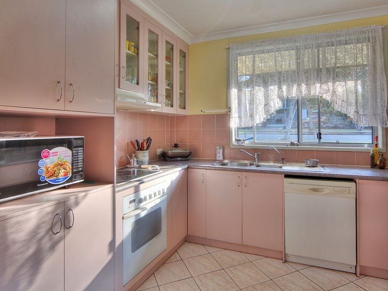 1 Beverley Avenue, Rochedale South QLD 4123