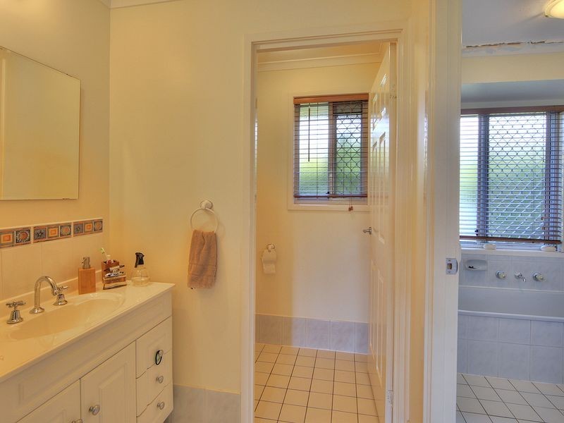 37 Wilton Crescent, Boronia Heights QLD 4124