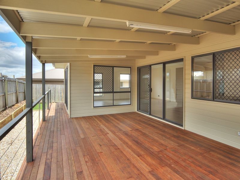 8 Claydon Place, Rosewood QLD 4340
