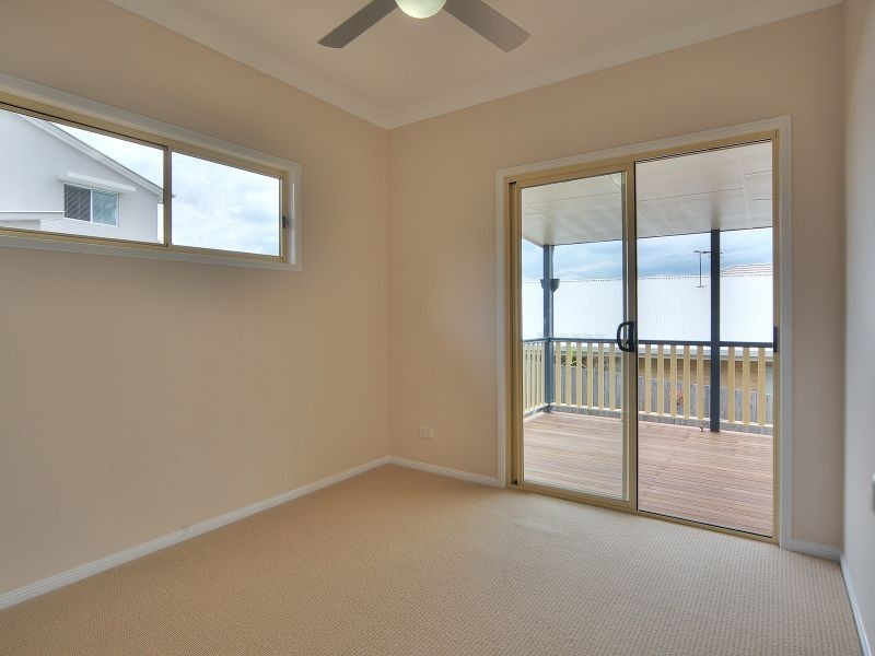 4 Jarrah Way, Springfield Lakes QLD 4300