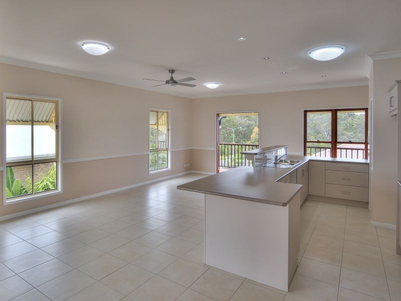 4 Jarrah Way, Springfield Lakes QLD 4300
