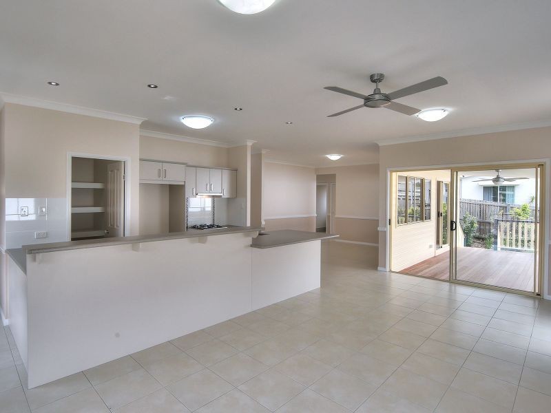 4 Jarrah Way, Springfield Lakes QLD 4300
