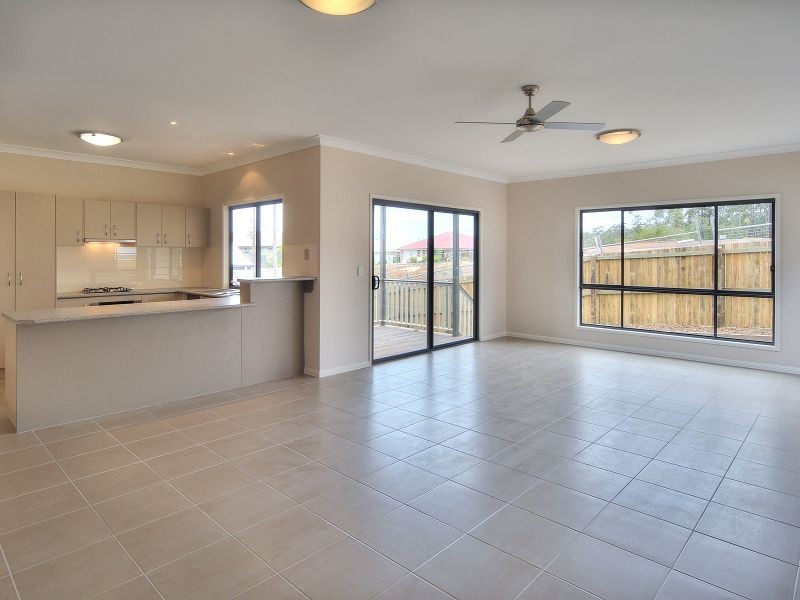 7 Fennel Way, Springfield Lakes QLD 4300