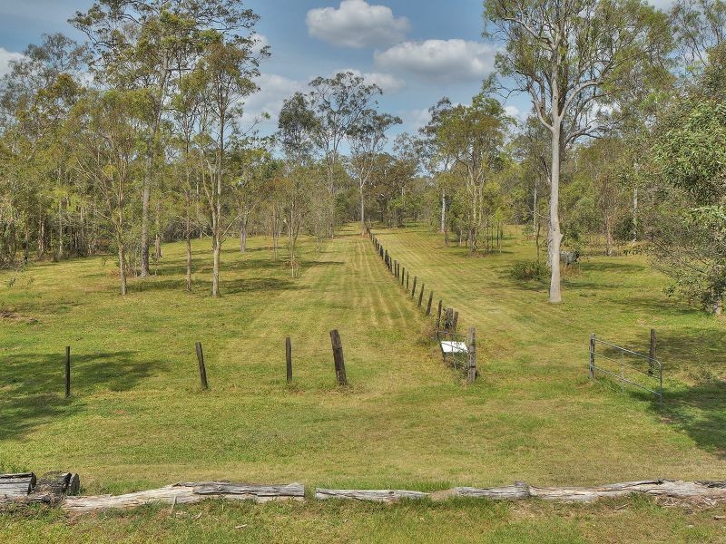 58 Smith Road, Park Ridge South QLD 4125