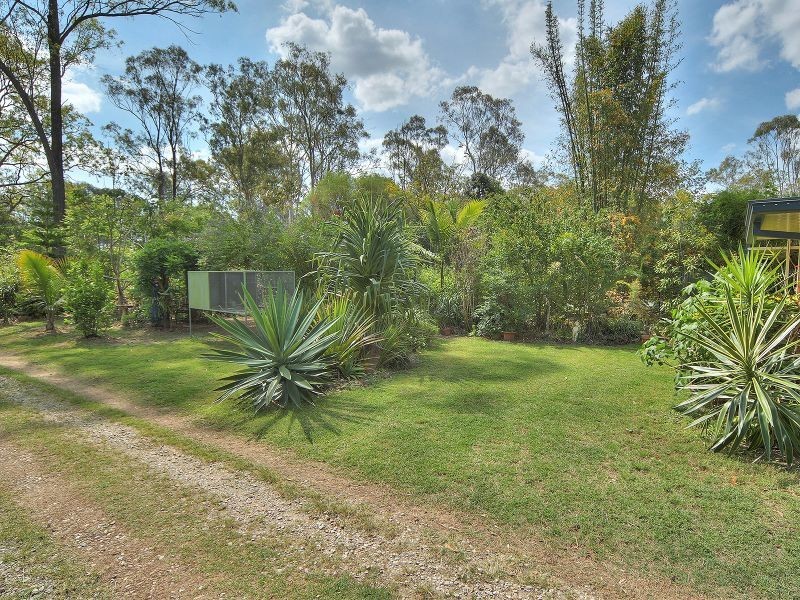 58 Smith Road, Park Ridge South QLD 4125