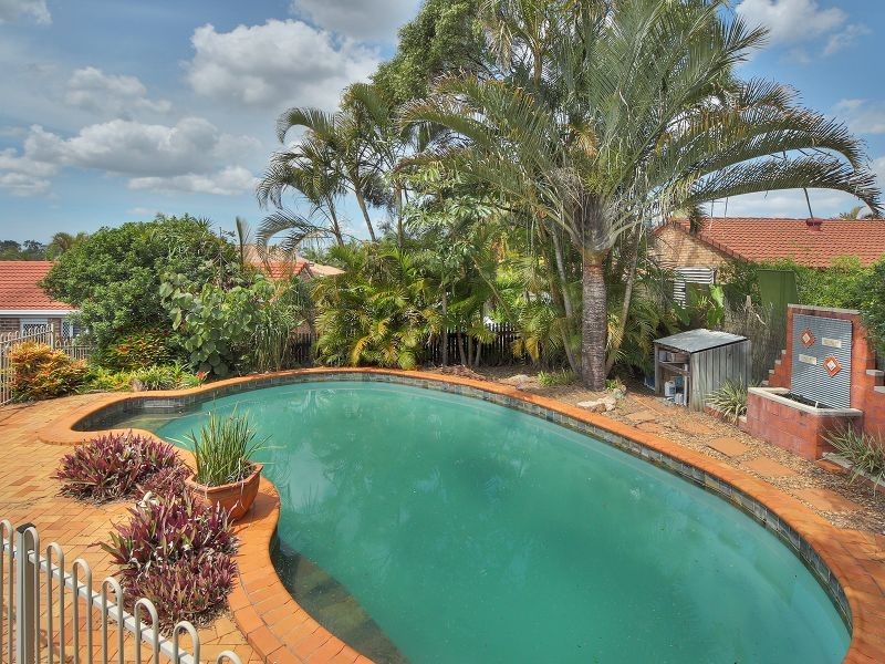 11 Copeton Crescent, Parkinson QLD 4115