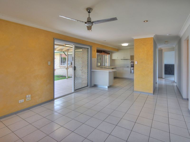 11 Copeton Crescent, Parkinson QLD 4115