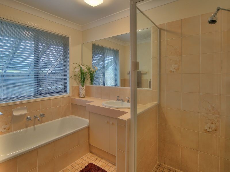 3 Twilight Court, Regents Park QLD 4118