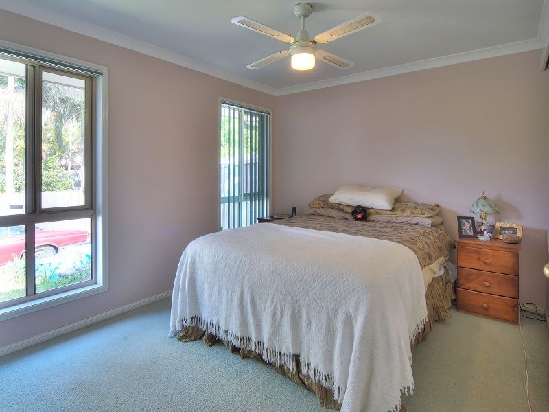 16 Barron Court, Hillcrest QLD 4118