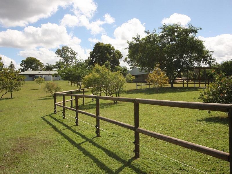 77 Dundee Road, North Maclean QLD 4280
