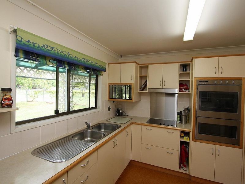 77 Dundee Road, North Maclean QLD 4280