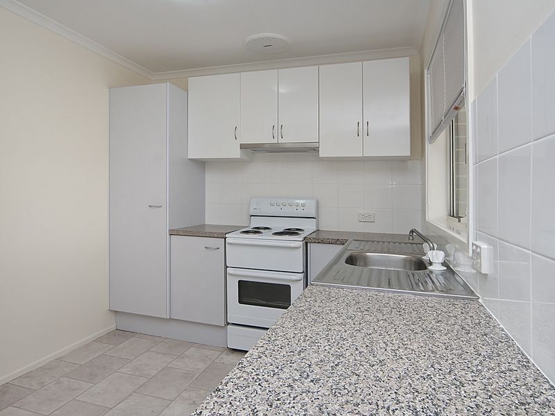 24 Regency Drive, Regents Park QLD 4118