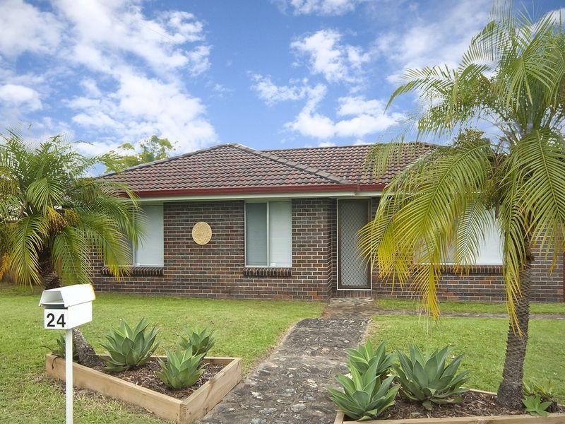 24 Regency Drive, Regents Park QLD 4118