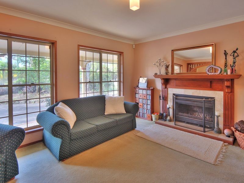 17 Regent Court, Munruben QLD 4125