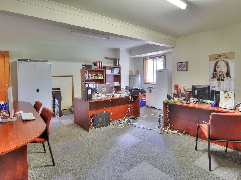 17 Regent Court, Munruben QLD 4125