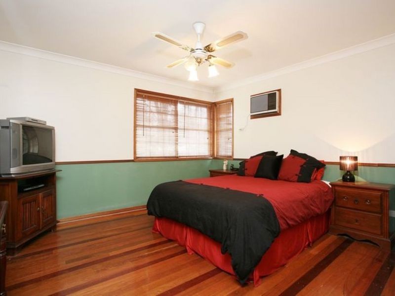 17 Regent Court, Munruben QLD 4125