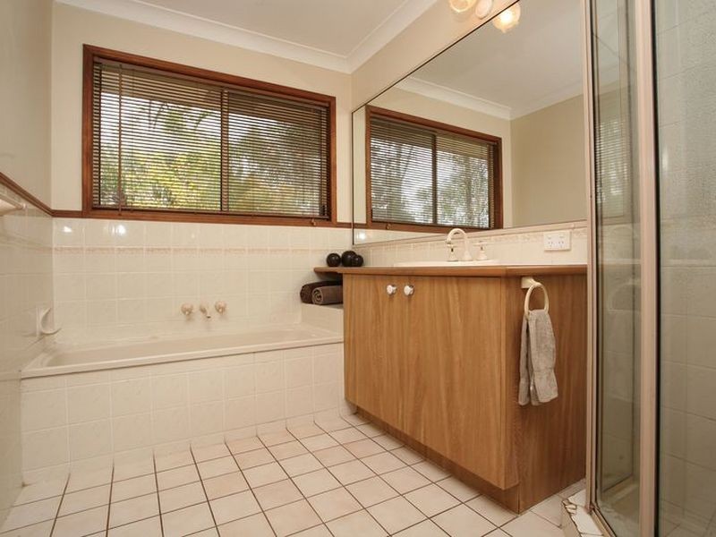 17 Regent Court, Munruben QLD 4125