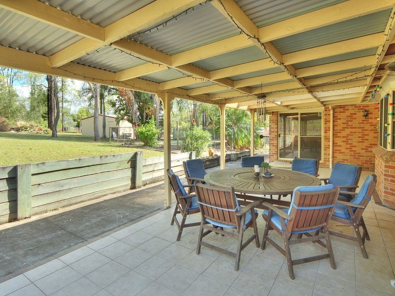 17 Regent Court, Munruben QLD 4125
