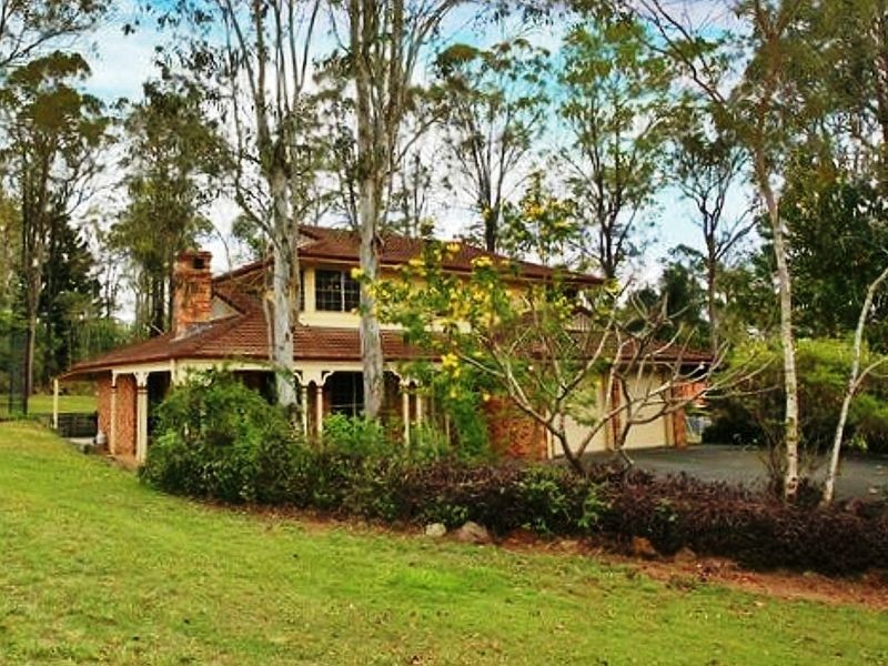 17 Regent Court, Munruben QLD 4125