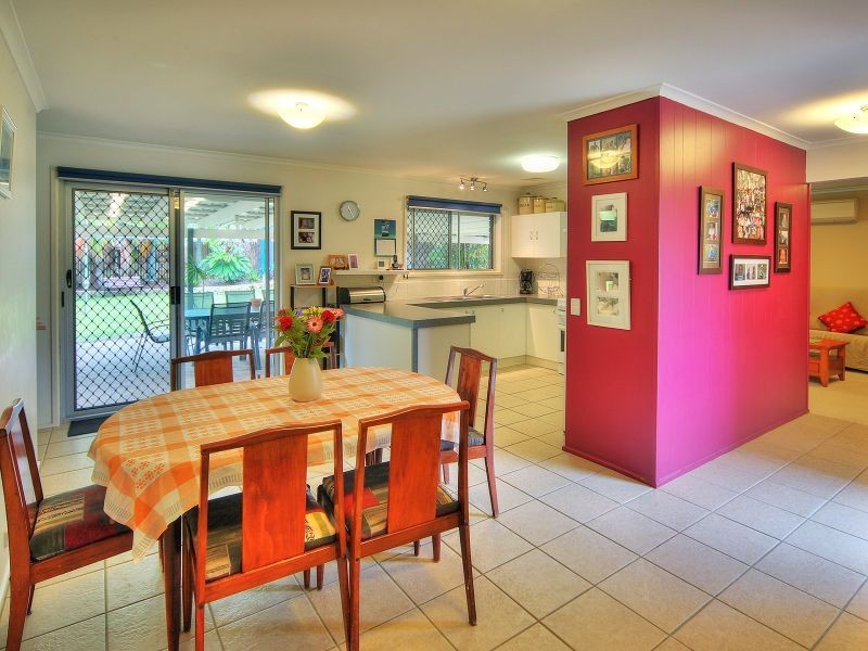 27 Halfmoon Street, Browns Plains QLD 4118