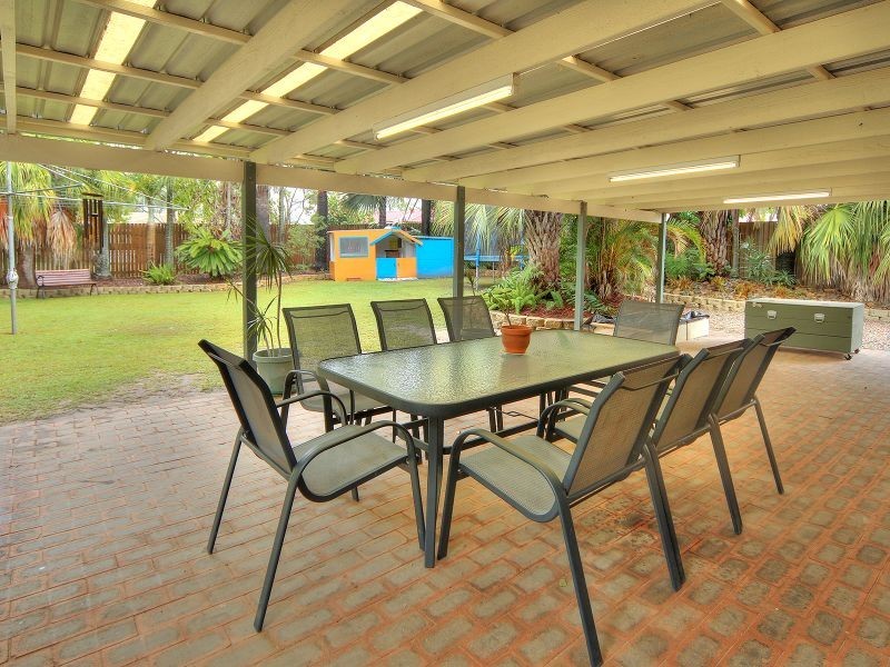 27 Halfmoon Street, Browns Plains QLD 4118