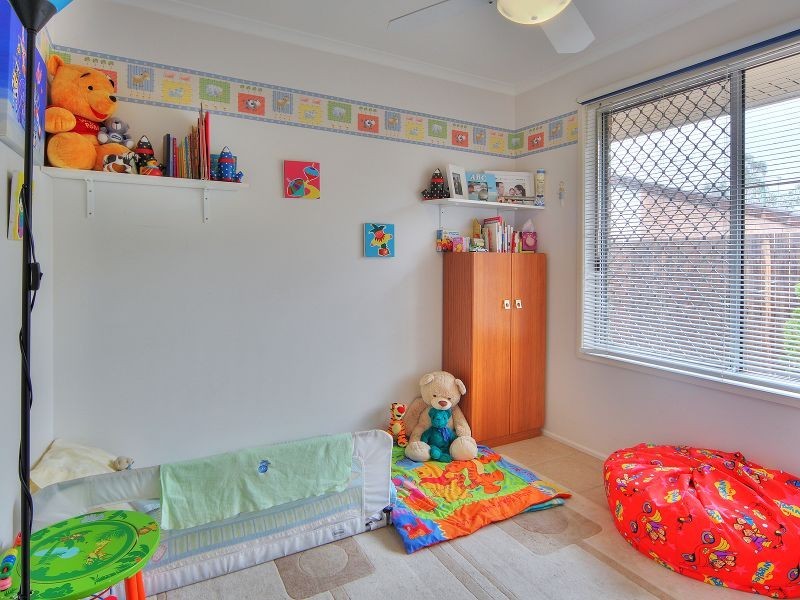 27 Halfmoon Street, Browns Plains QLD 4118