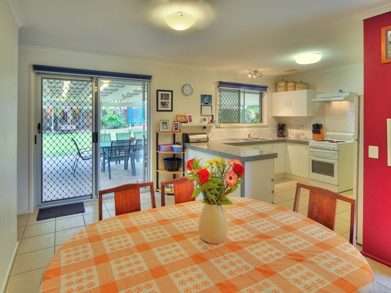 27 Halfmoon Street, Browns Plains QLD 4118