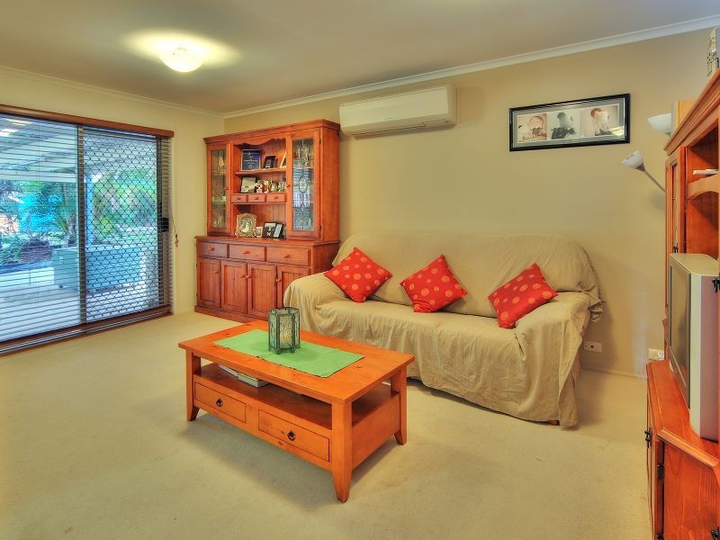 27 Halfmoon Street, Browns Plains QLD 4118