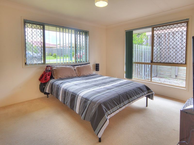 16 Lewis Place, Calamvale QLD 4116