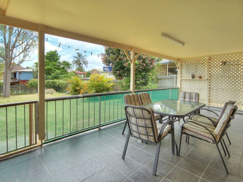 32 Furzer Street, Browns Plains QLD 4118