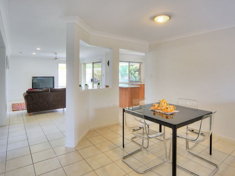 6 Blessing Place, Boronia Heights QLD 4124