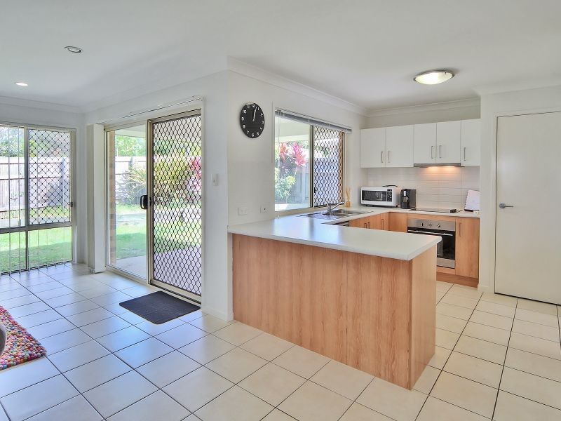 6 Blessing Place, Boronia Heights QLD 4124