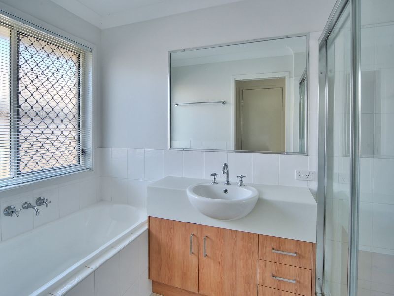 6 Blessing Place, Boronia Heights QLD 4124