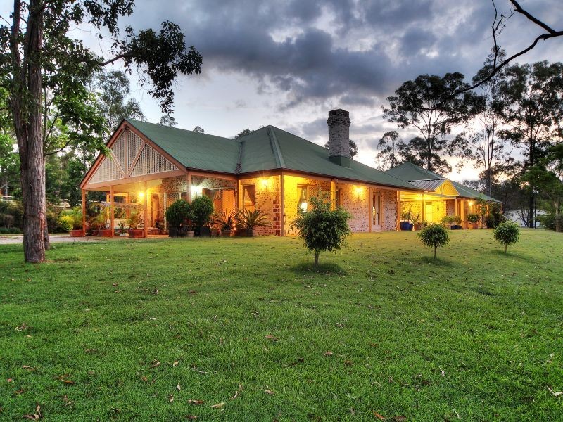 2 Tigercat Court, Greenbank QLD 4124