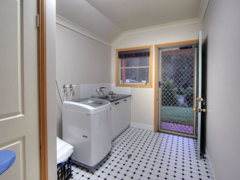 2 Tigercat Court, Greenbank QLD 4124