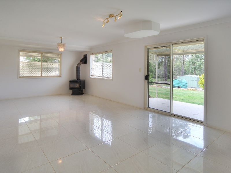 14 Wallaby Way, New Beith QLD 4124