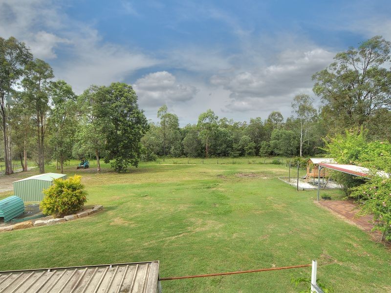 14 Wallaby Way, New Beith QLD 4124