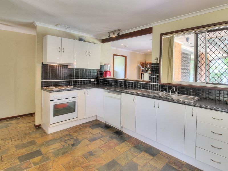 9 Woodview Street, Browns Plains QLD 4118