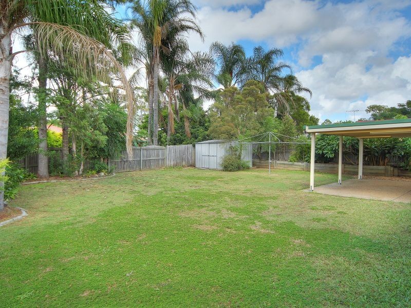 11 Haldham Crescent, Regents Park QLD 4118
