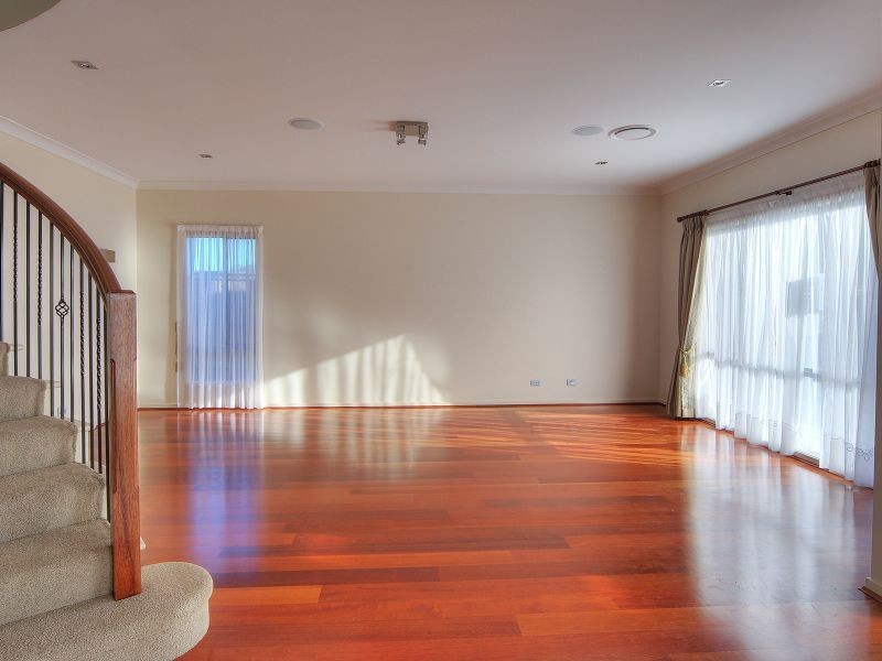 15 Snowbell Close, Stretton QLD 4116