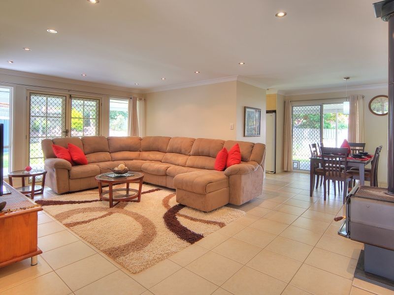 14 Winslow Court, Hillcrest QLD 4118