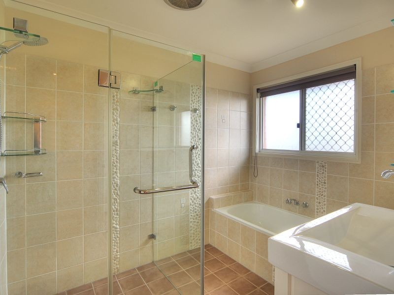 14 Winslow Court, Hillcrest QLD 4118