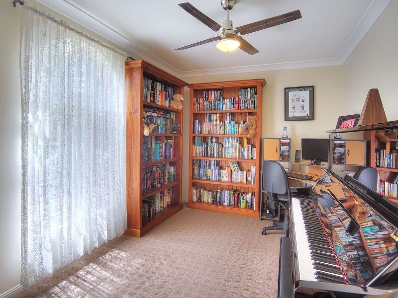 14 Winslow Court, Hillcrest QLD 4118
