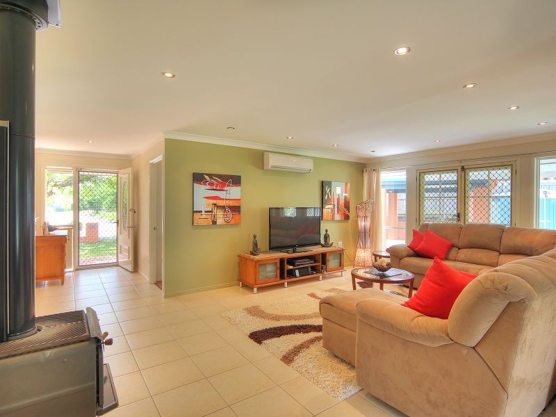 14 Winslow Court, Hillcrest QLD 4118