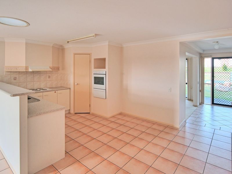 95 Redgum Drive, Regents Park QLD 4118