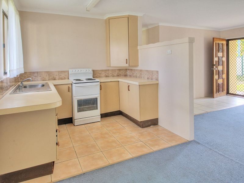 105 Waratah Drive, Crestmead QLD 4132